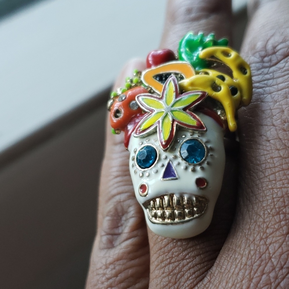 Betsey Johnson skull with fuirt head dress size 7